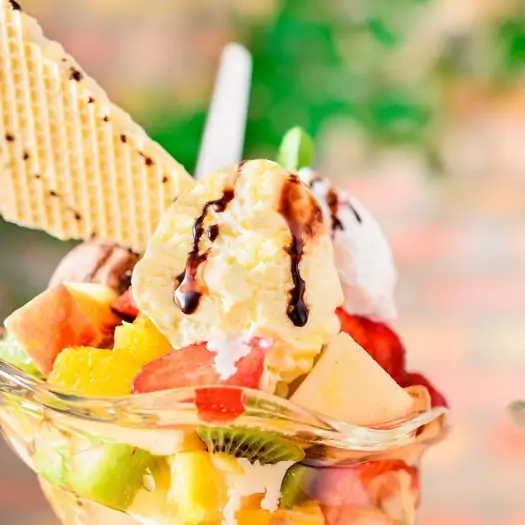 Ensalada de frutas con helado | Recetas de postres Crem Helado
